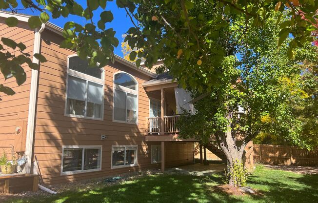Beautiful 6 Bedroom Home in Superior