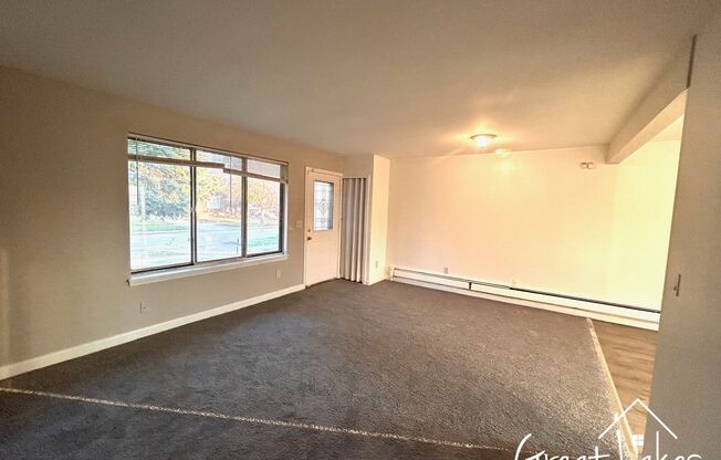 3 beds, 1 bath, $1,300