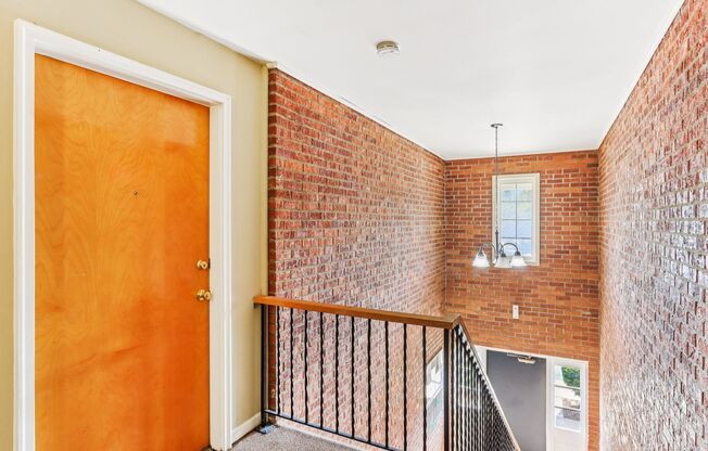 2 beds, 1 bath, 960 sqft, $969, Unit 3