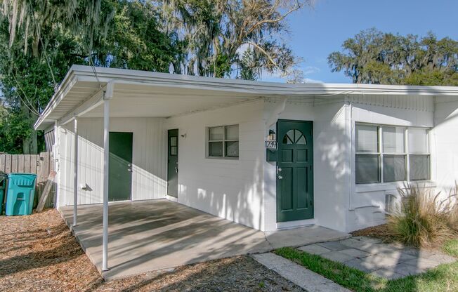 Cozy 2 bed/2 bath home for rent in the Mills 50 District!