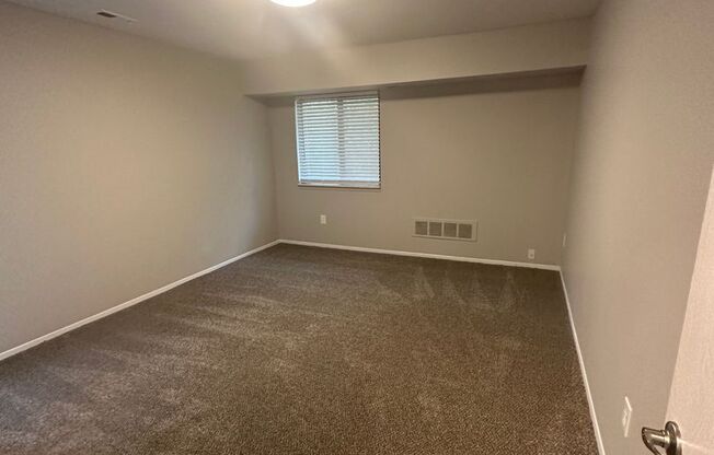 1 bed, 1 bath, 842 sqft, $1,099, Unit A202
