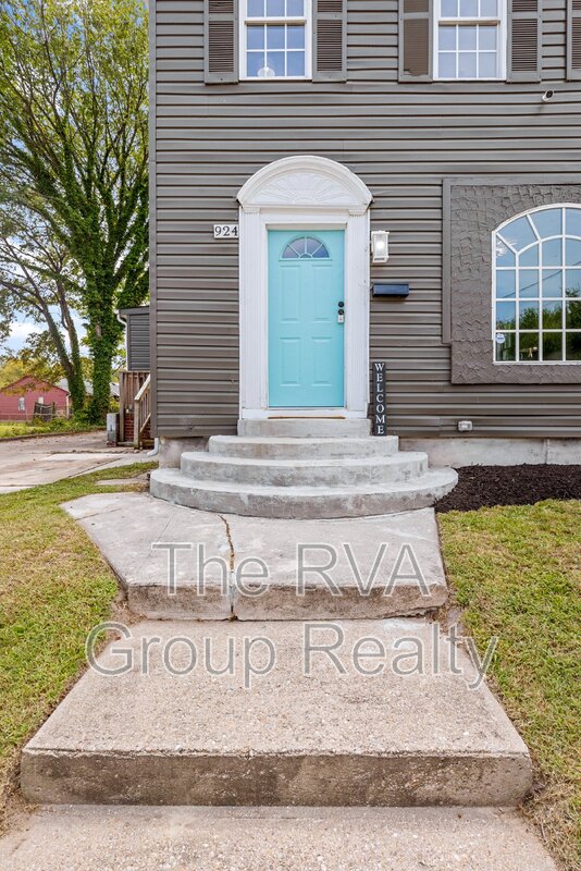 924 LEE AVE
