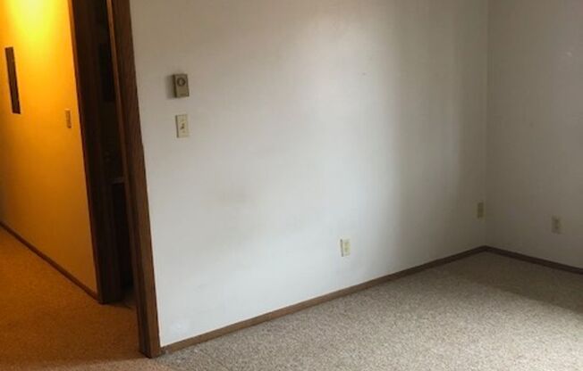 1 bed, 1 bath, 675 sqft, $999, Unit 7910 - 5