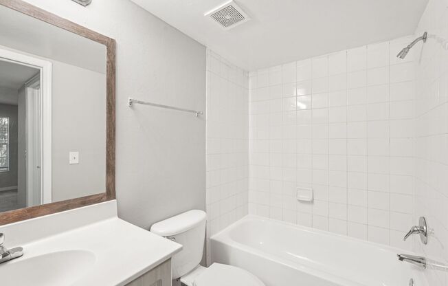 3 beds, 2 baths, 1,103 sqft, $1,565, Unit 0336