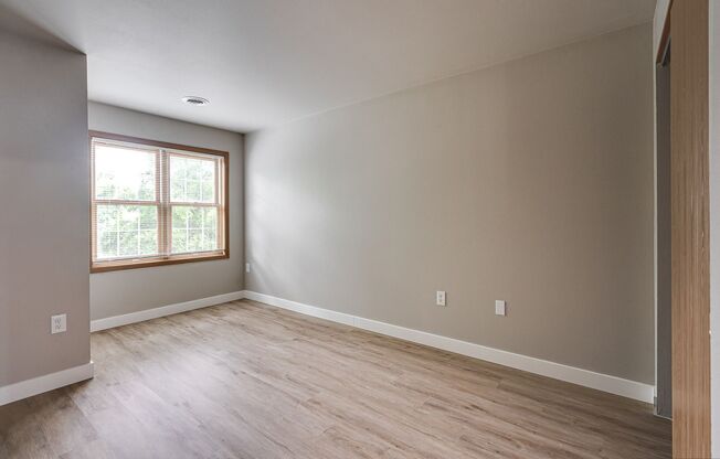 3 beds, 2 baths, 1,250 sqft, $2,199, Unit 3113