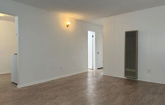 2 beds, 1 bath, $1,175, Unit 745 W Santa Fe Ave