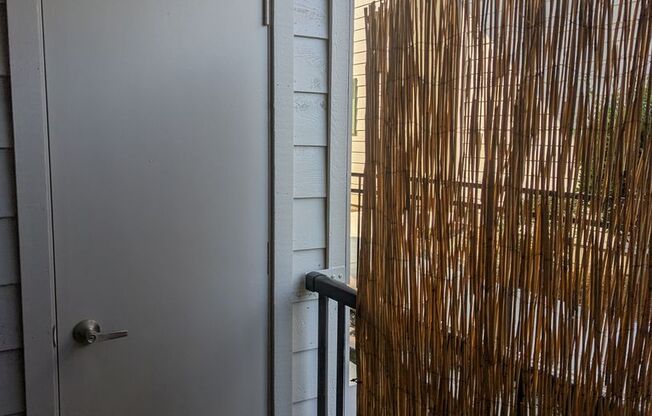 1 bed, 1 bath, 610 sqft, $1,695, Unit B106