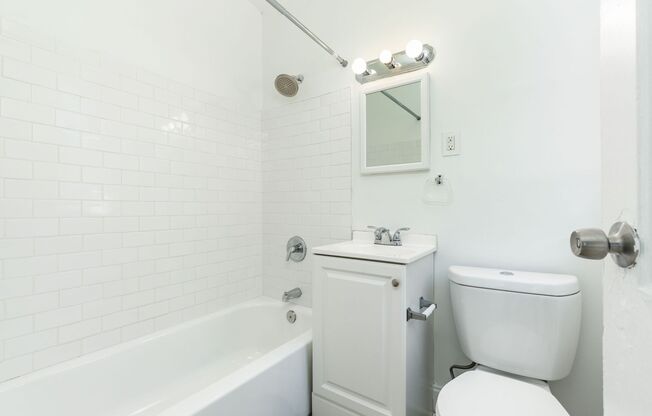 Studio, 1 bath, 375 sqft, $1,175, Unit A7