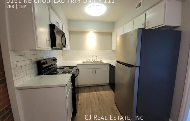 5161 NE CHOUTEAU TRFY