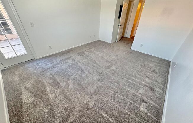 SPACIOUS 2 BEDROOM, 2 BATH CONDO IN PRIME LAS VEGAS LOCATION