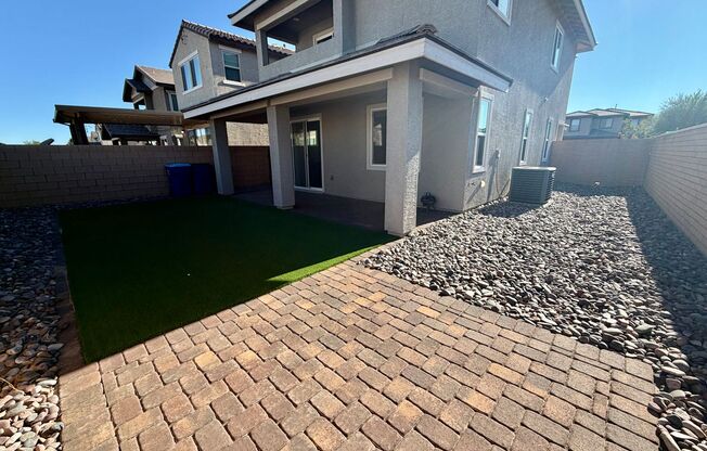 3 beds, 2 baths, $2,369