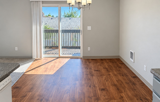 2 beds, 2 baths, 1,070 sqft, $1,675, Unit 16-203