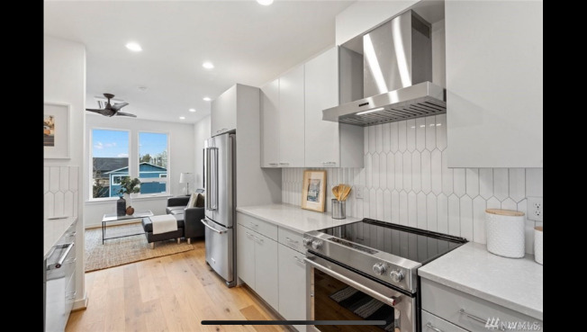 5808 17 AVE
