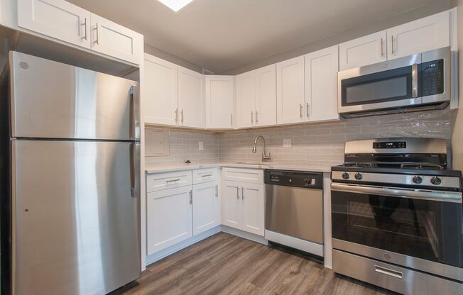 2 beds, 2 baths, 1,150 sqft, $1,848, Unit B-B1111