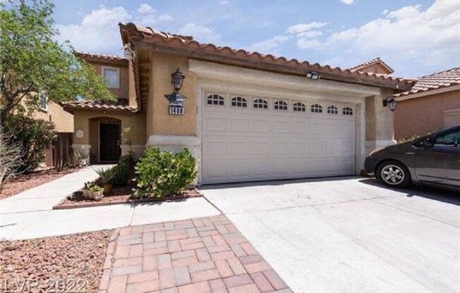 Must see 2 story 4 bed/3 bath home in the heart of SUMMERLIN