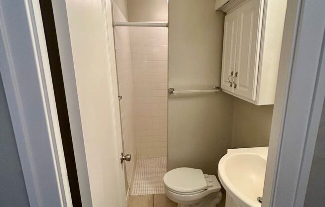 Studio, 1 bath, 200 sqft, $895, Unit 2