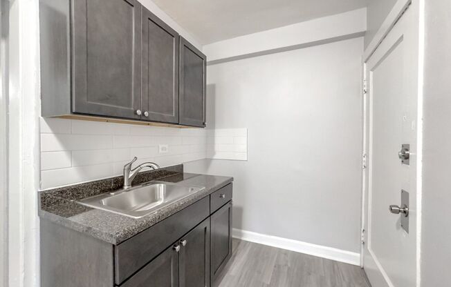 Studio, 1 bath, $1,195, Unit 4606-1C