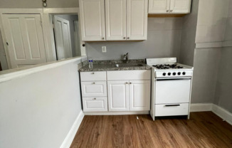 1 bed, 1 bath, $975, Unit 3200 Auchentoroly Ter - 3R