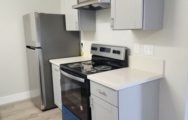 2 beds, 1 bath, 875 sqft, $1,550, Unit 04