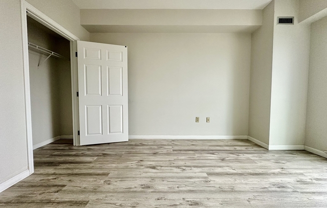 2 beds, 2 baths, 1,114 sqft, $4,200, Unit 2007