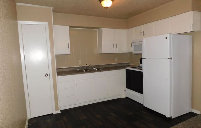 1 bed, 1 bath, 470 sqft, $750, Unit 105A