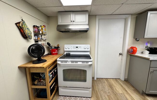 1 bed, 1 bath, $1,750, Unit BSMNT