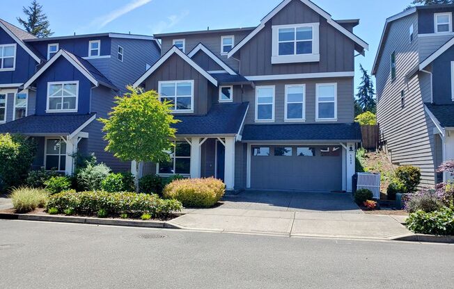 4 Bedroom Oversized Home in Mountlake Terrace- Office Space and Charging Station