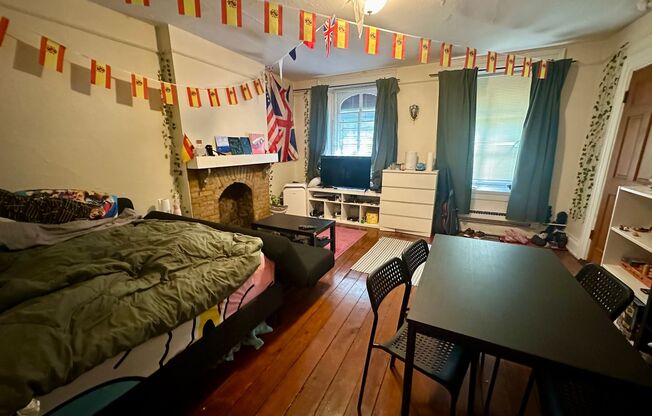 Charming Juneau Village Apartments!