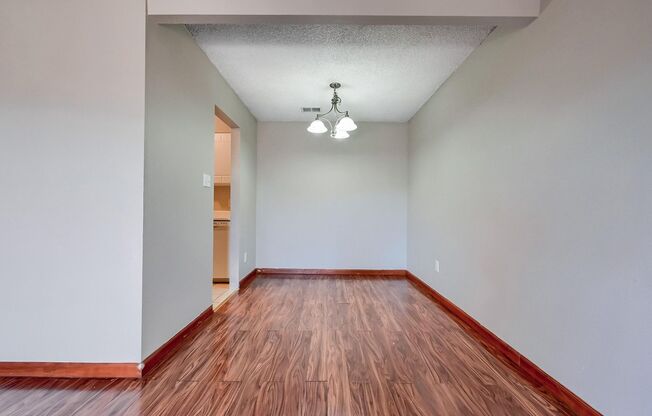 2 beds, 1.5 baths, $1,700, Unit C5