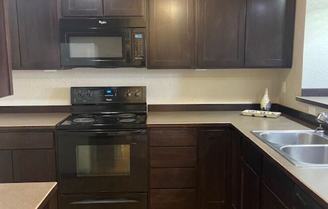 3 beds, 3.5 baths, 1,800 sqft, $1,995, Unit 101 ALKI (FS10) 12U