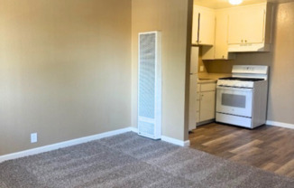 1 bed, 1 bath, 400 sqft, $1,195, Unit 9