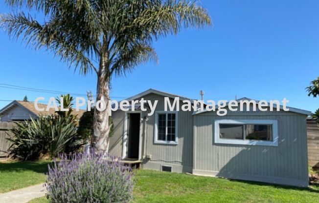 Quaint Home-Behind-a-Home in South Salinas!