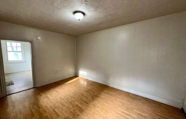 1 bed, 1 bath, $725, Unit APT #1