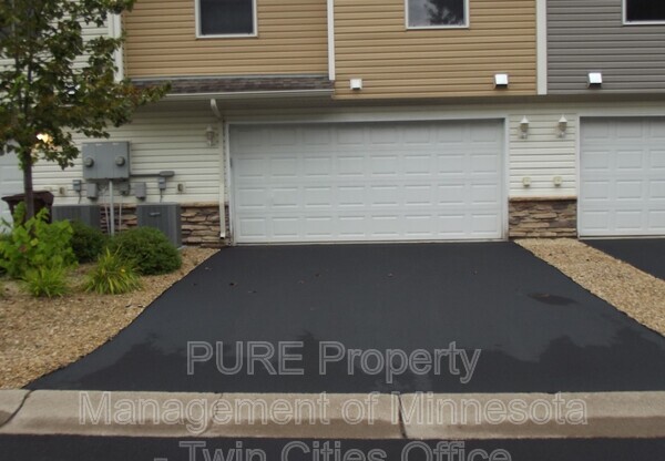 6211 32 AVE N