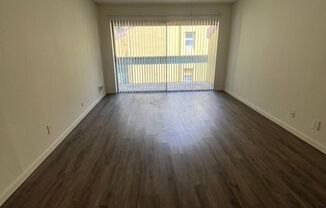 2 beds, 1 bath, 900 sqft, $3,500, Unit 215D