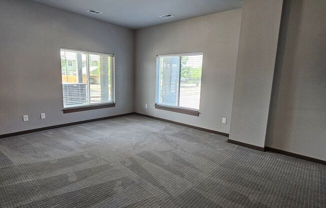 1 bed, 1 bath, 702 sqft, $1,295, Unit 101
