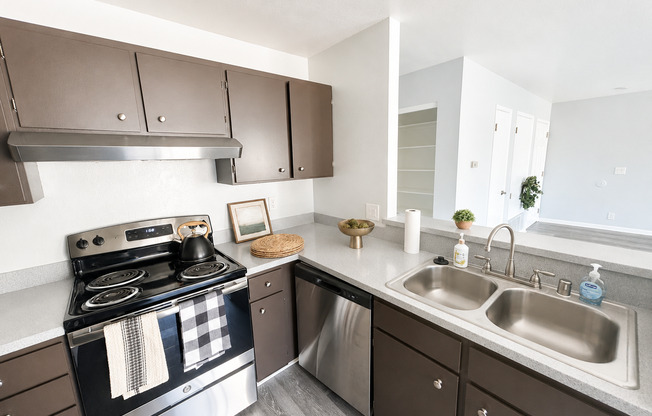Creekside Apartments