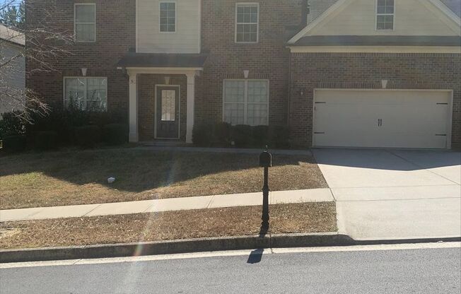 4 Bedroom Single Family Home In Lawrenceville!