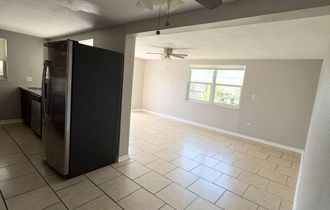 Lovely 3 Bed 2.5 Bath w/ Den and 2 Car Garage