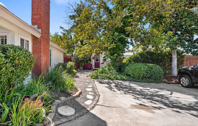 Stunning private residence with backyard Oasis!