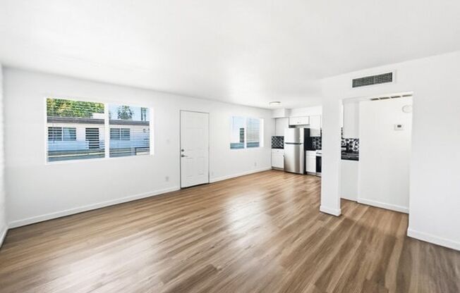 Welcome Home To Coronado Square!