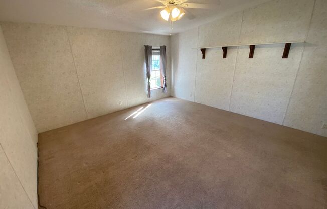 3 beds, 2 baths, $1,775, Unit # OAKLAND HLS