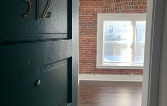 Studio, 1 bath, 380 sqft, $1,225, Unit 312