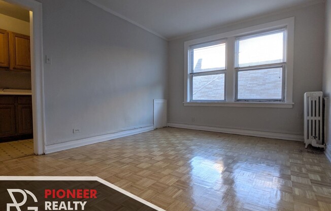 711 W Belmont Ave