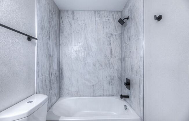 1 bed, 1 bath, 500 sqft, $850, Unit 02J