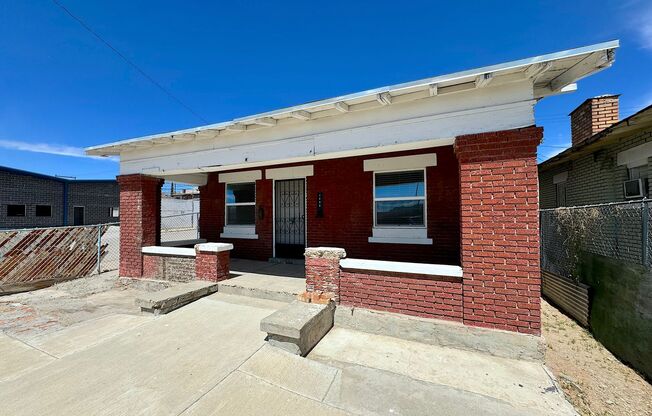 2 bed w/REFRIG A/C and HUGE finished basement!