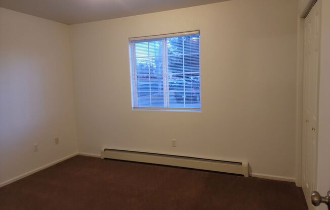 2 beds, 1 bath, 988 sqft, $1,200, Unit Apt C