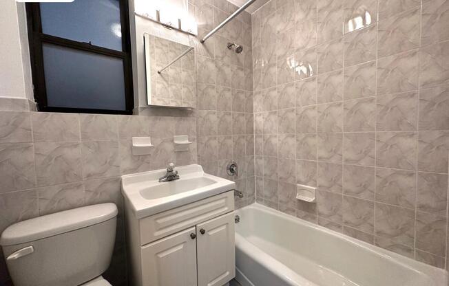 Studio, 1 bath, $2,995, Unit 4F