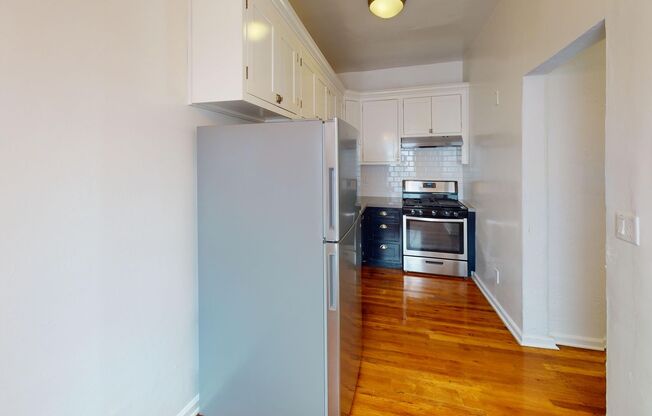 1 bed, 1 bath, 600 sqft, $1,795, Unit 402