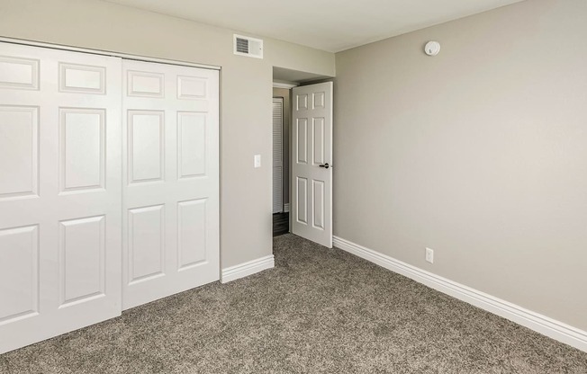 Beautiful newly-renovated one, two and three bedroom apartment townhomes with high-end finishes at Highpoint Apartments in Omaha, NE